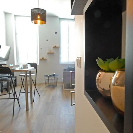 Appartement Neuf Hyper Centre _ Saint Ferreol Marseilles Buitenkant foto