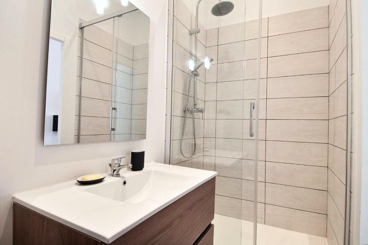 Appartement Neuf Hyper Centre _ Saint Ferreol Marseilles Buitenkant foto