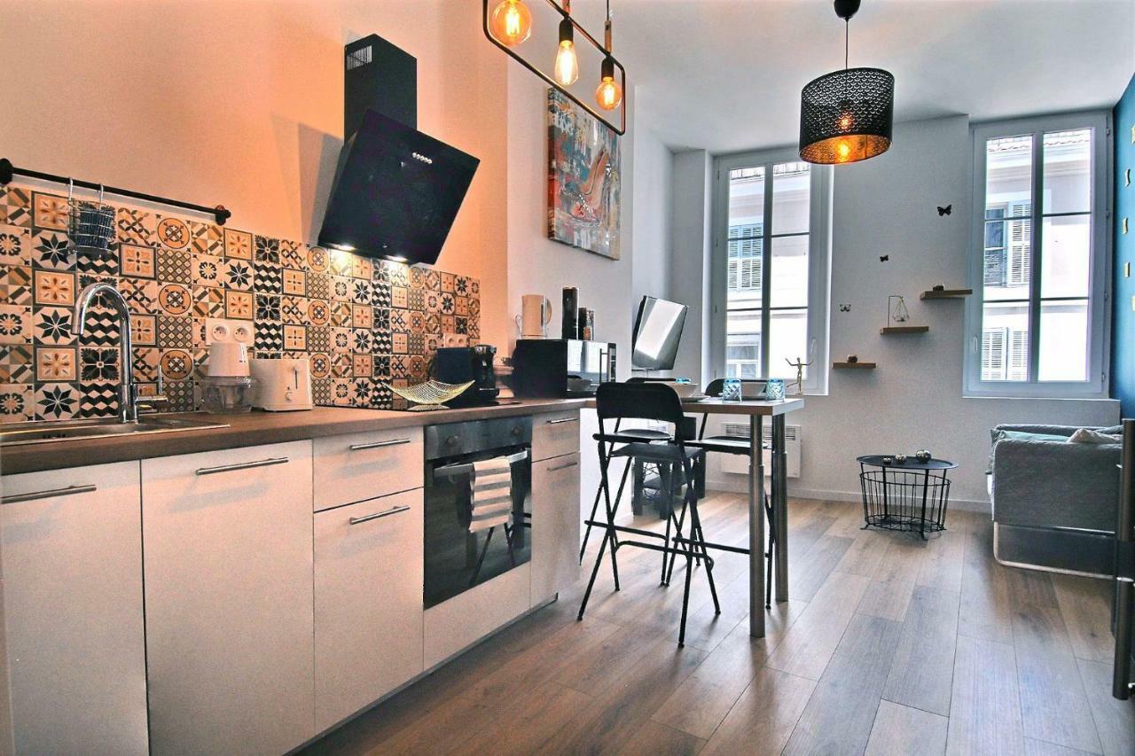 Appartement Neuf Hyper Centre _ Saint Ferreol Marseilles Buitenkant foto